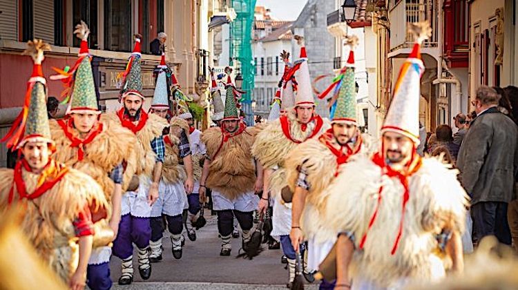 ZANPANTZAR – Carnaval à Saint-Jean-de-Luz et Ciboure